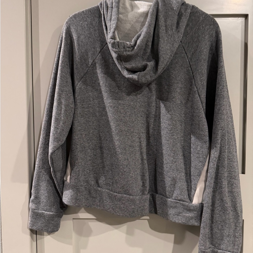 Vuori Colorblock Heather Gray Women's Hoodie! Size small! Excellent condition! - Picture 8 of 13